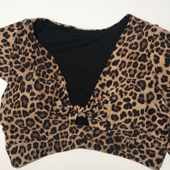 Last 1❗️Torrid Leopard swimsuit  bikini top only - Picture 9 of 10